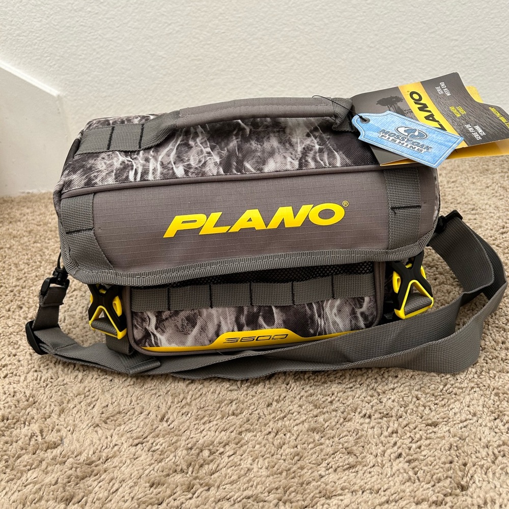 Plano B-Series 3600 Tackle Bag  Mossy Oak Manta